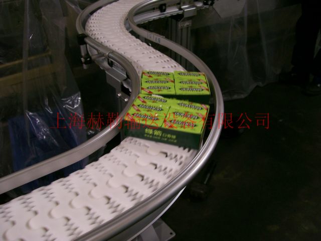 柔性鏈板能停止高精度的運(yùn)動(dòng)，其各鏈節(jié)的磨損伸長(zhǎng)平均，能保持十分高的運(yùn)動(dòng)精度。